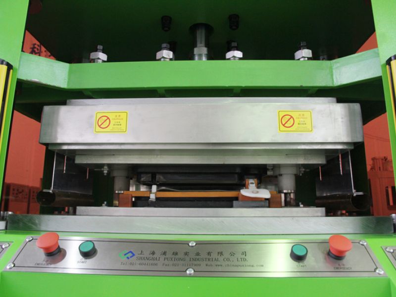 汽车遮阳板热合工艺解析